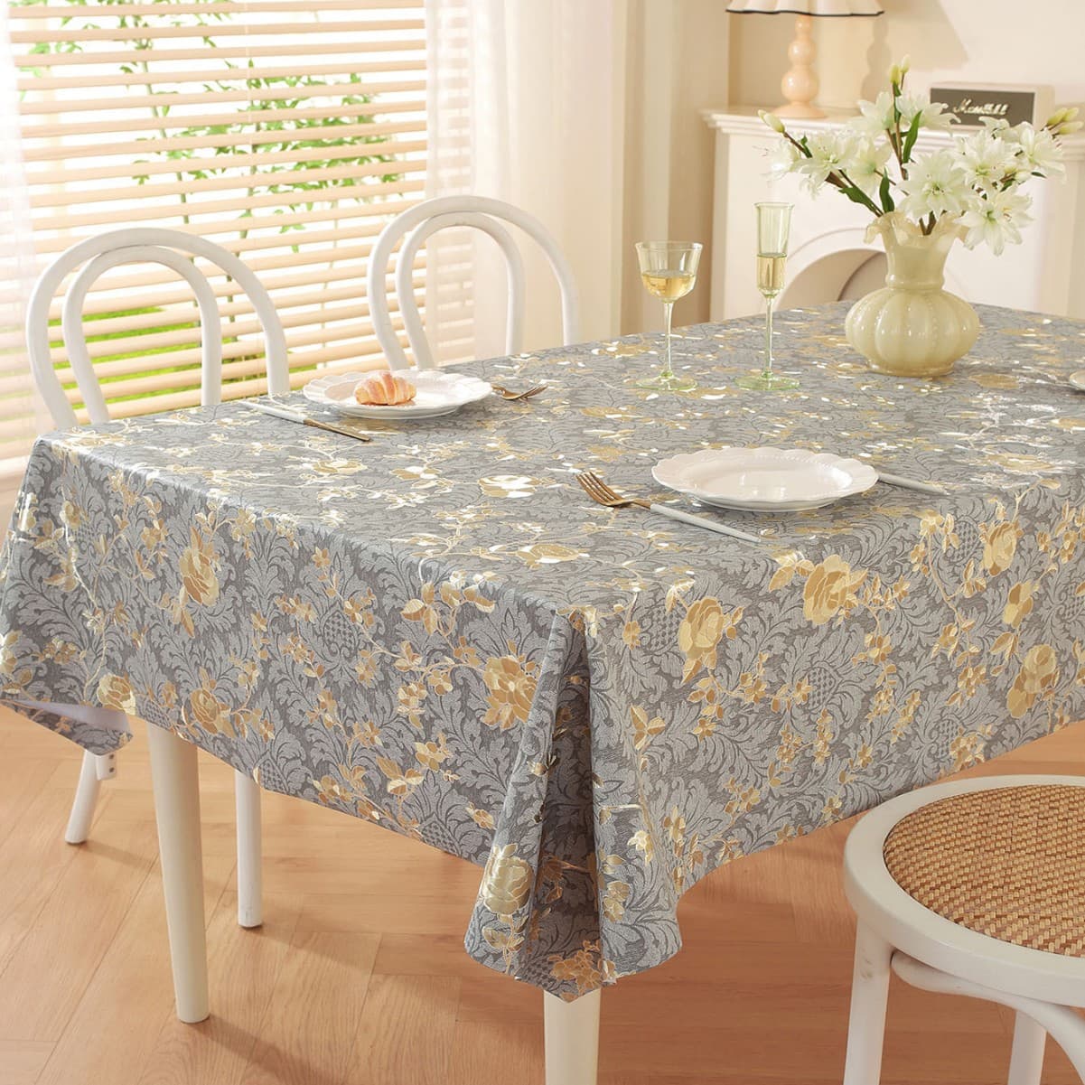 テーブルクロス 優雅な花柄唐草模様のテーブルクロス布
