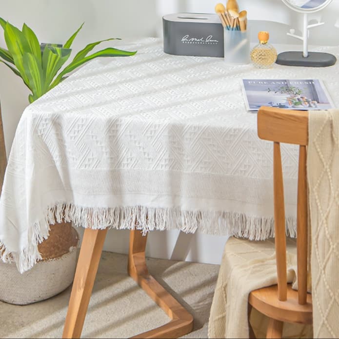 テーブルクロス 布 繊細模様の上質クロス