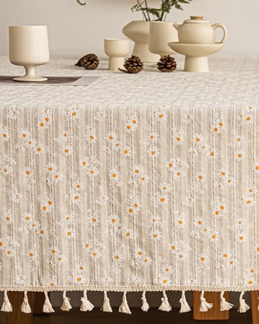 テーブルクロス リネン 小花模様の優しいタッセル付きテーブルクロス