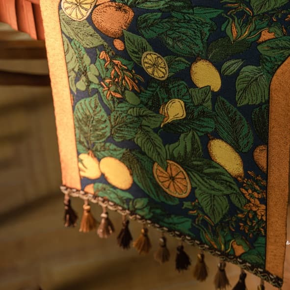 テーブルクロス 華やかクラシック模様のセンタークロス