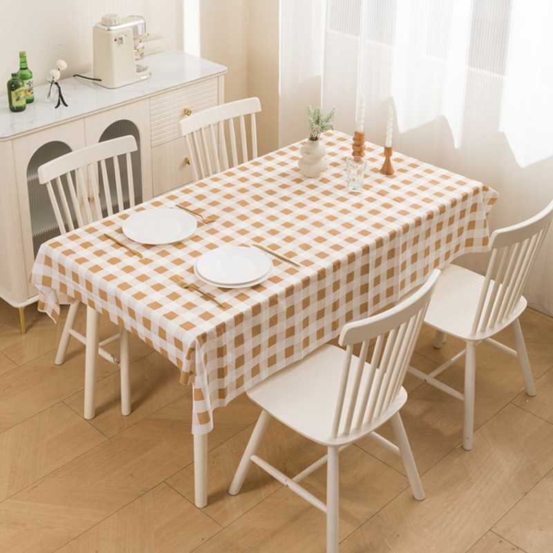 さわやか格子模様のテーブルクロス