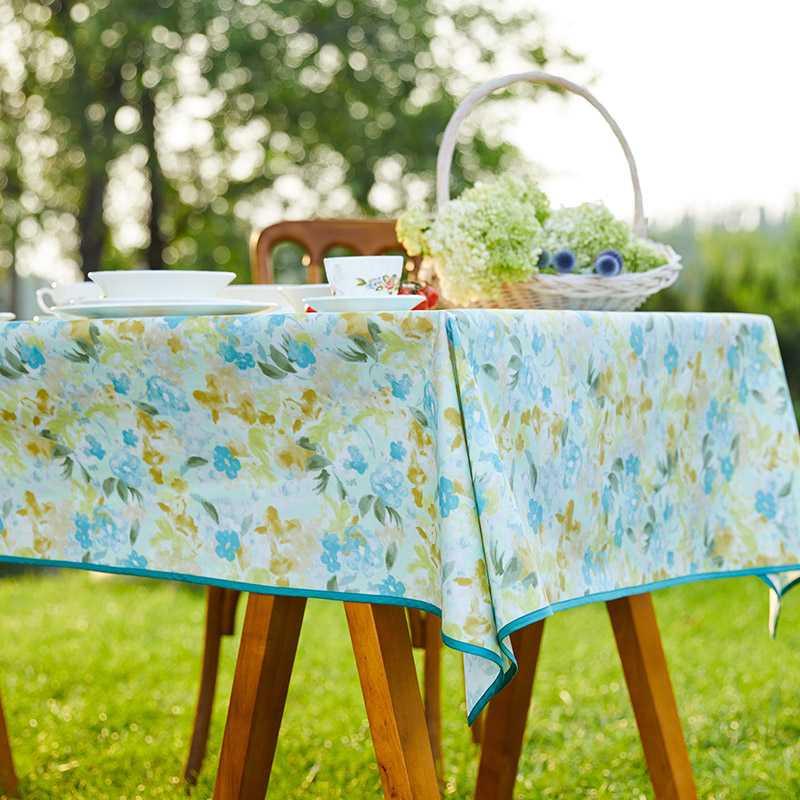 テーブルクロス ビニール 華やかな花柄ビニールクロス