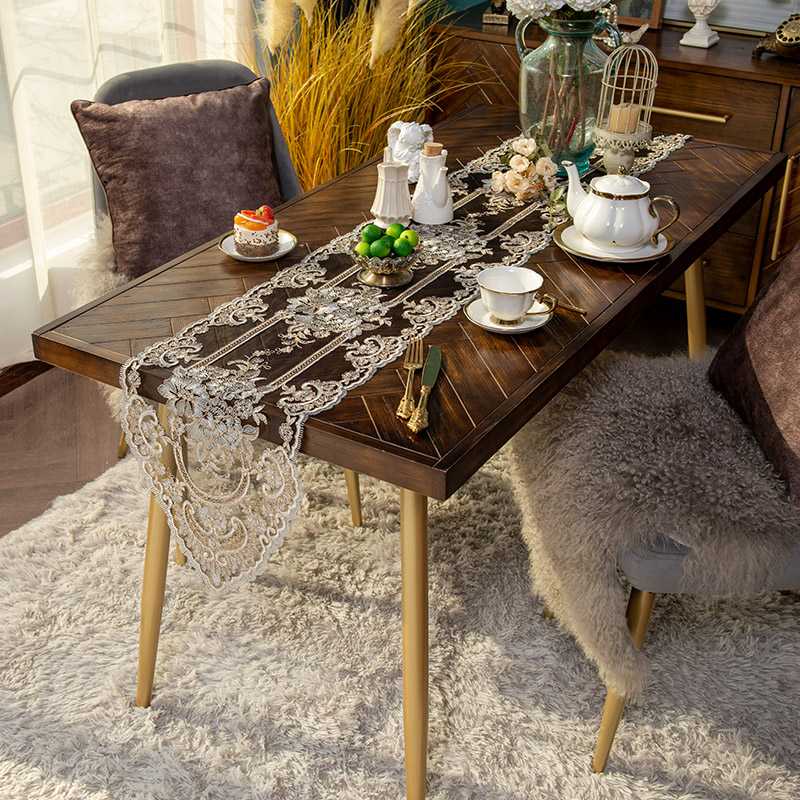 テーブルクロス センタークロス優雅な透かし模様のレース