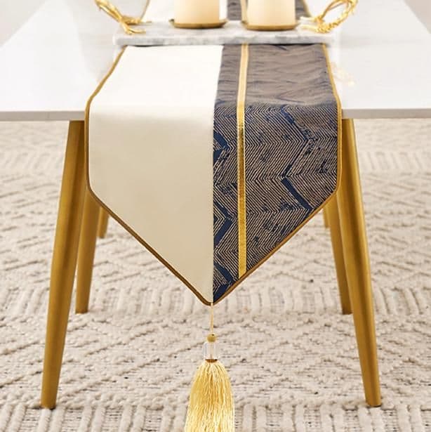 テーブルクロス センタークロス 矢羽根模様タッセル付き