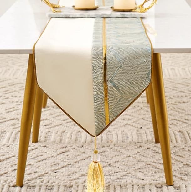 テーブルクロス センタークロス 矢羽根模様タッセル付き