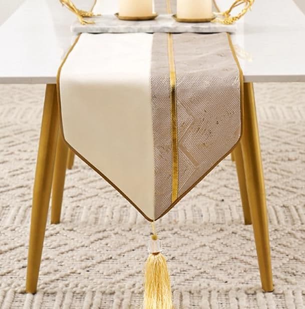 テーブルクロス センタークロス 矢羽根模様タッセル付き