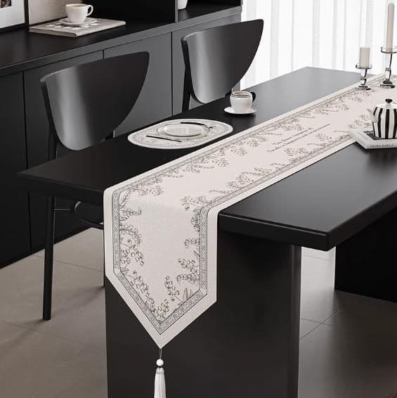 テーブルクロス センタークロス 優美な葉模様のクロス