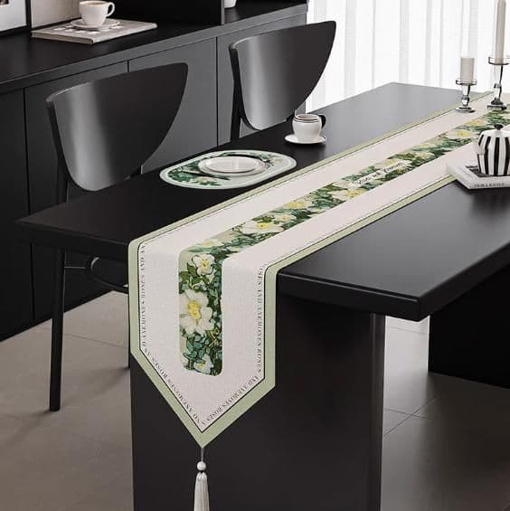 テーブルクロス センタークロス 優美な葉模様のクロス