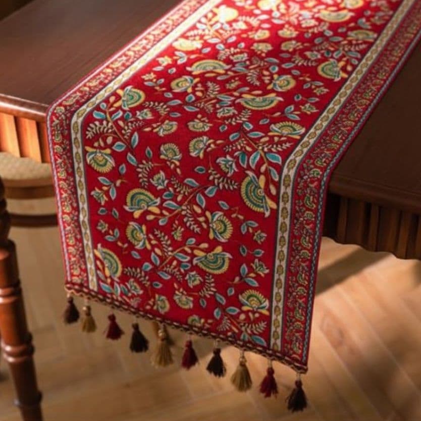 テーブルクロス 華やかクラシック模様のセンタークロス