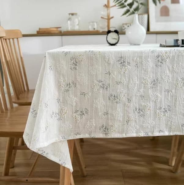 テーブルクロス 布 小花刺繍タッセル付きクロス