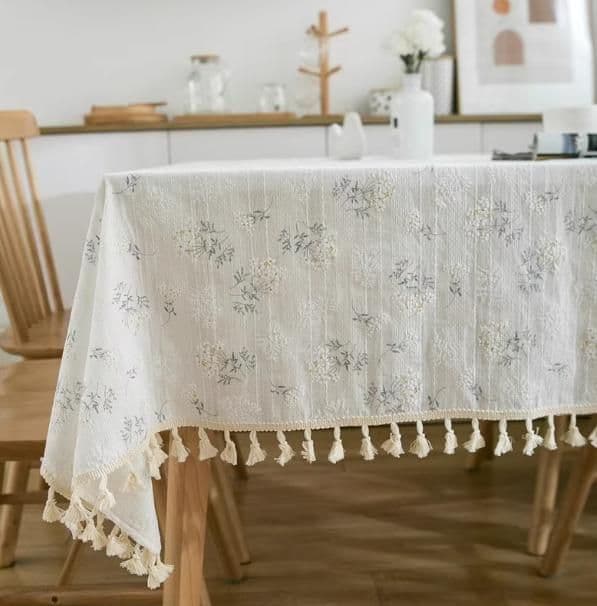 テーブルクロス 布 小花刺繍タッセル付きクロス
