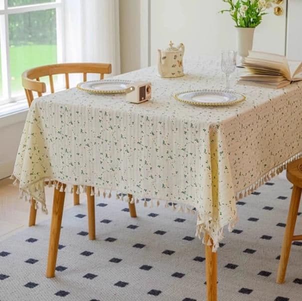 テーブルクロス 布 小花刺繍タッセル付きクロス