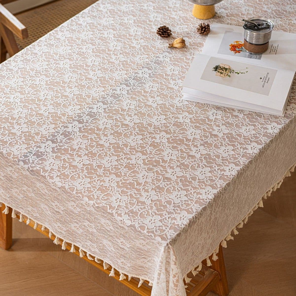 テーブルクロス 花柄刺繍レース布タッセル付きテーブルクロス