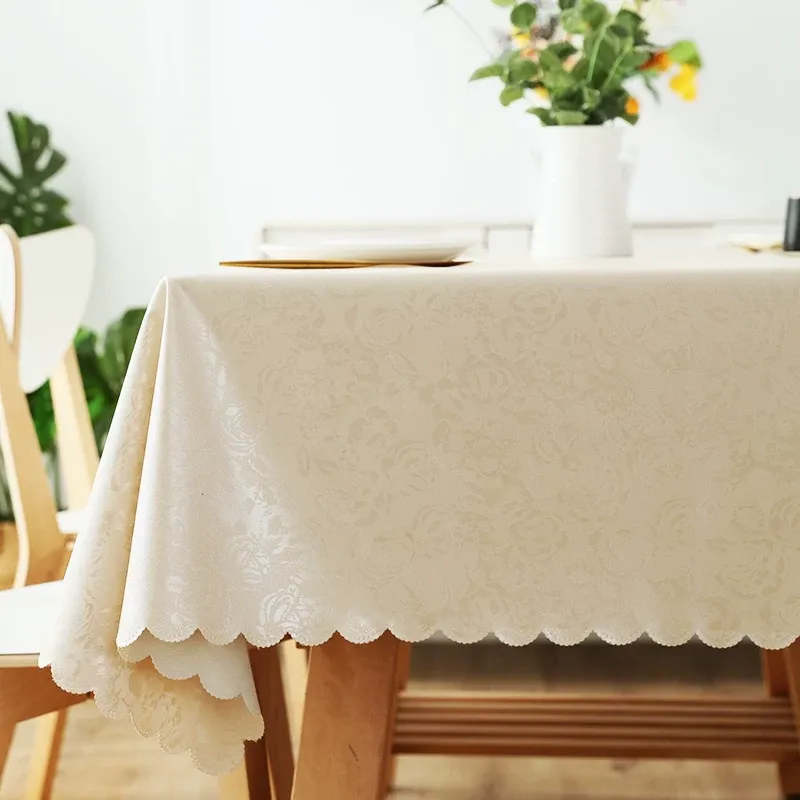 テーブルクロス 布 優雅な唐草／薔薇模様のテーブルウェア