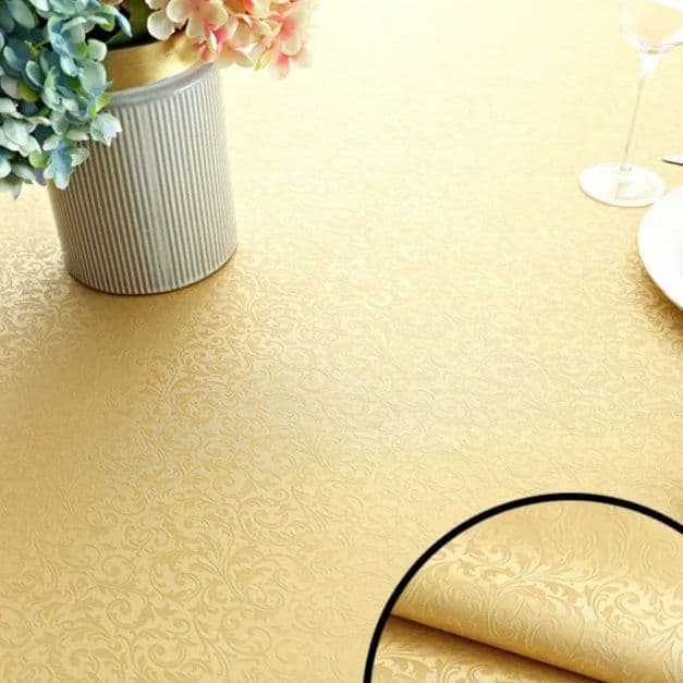 テーブルクロス 布 優雅な唐草／薔薇模様のテーブルウェア