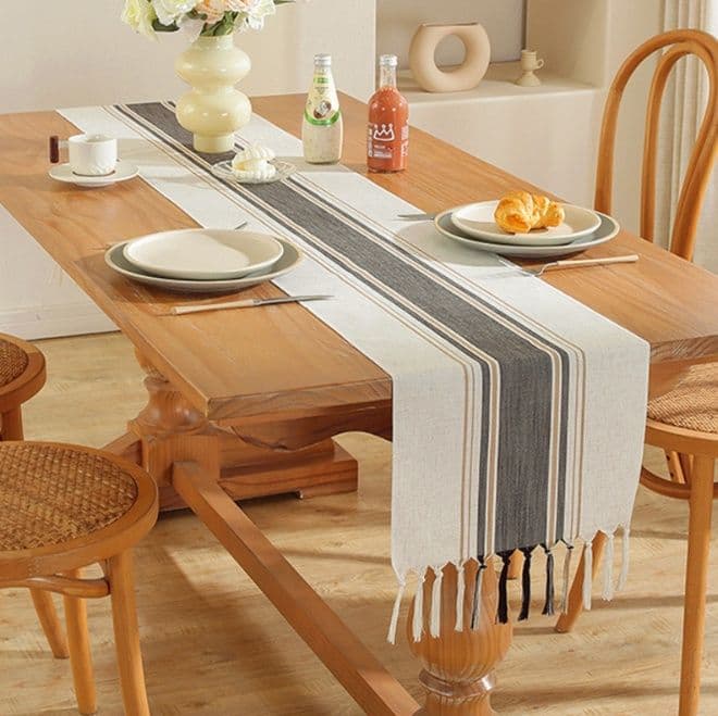 テーブルクロス 綿麻素材のストライプ柄フリンジ付きセンタークロス