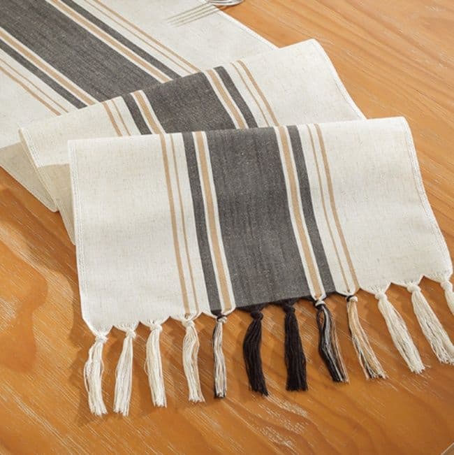 テーブルクロス 綿麻素材のストライプ柄フリンジ付きセンタークロス