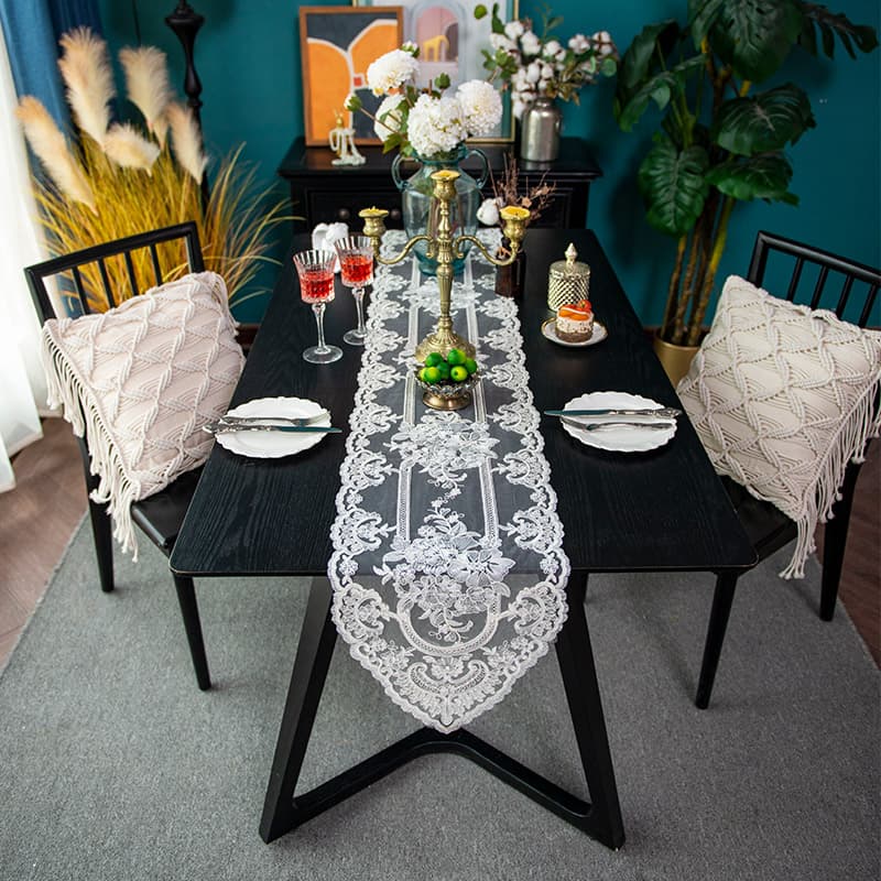 テーブルクロス センタークロス優雅な透かし模様のレース