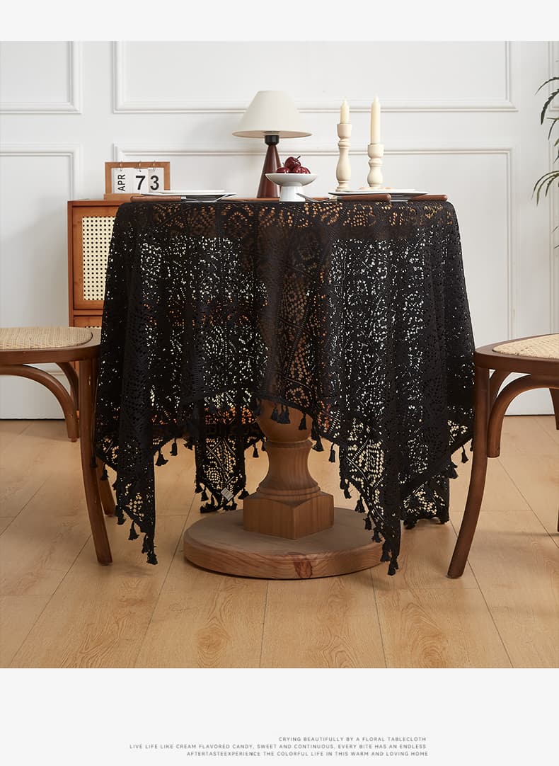 繊細模様のタッセル付きレーステーブルクロス