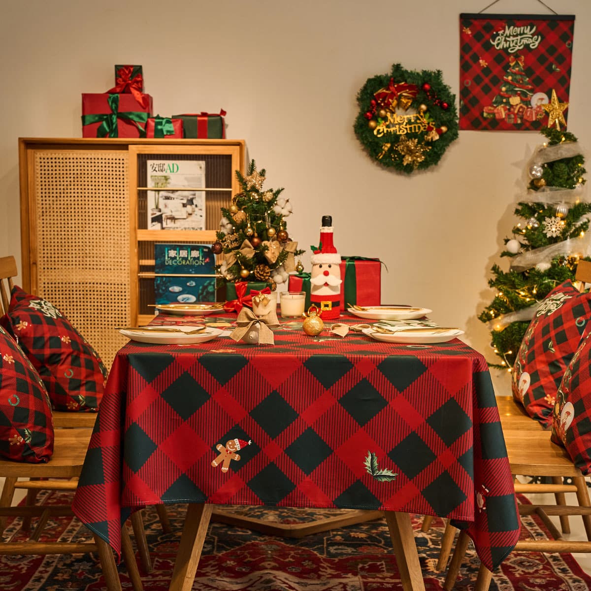 聖夜を彩る格子柄テーブルクロス布