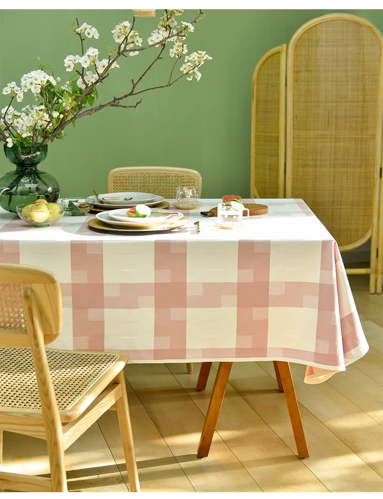 テーブルクロス チェック 鮮やかな格子模様のテーブルクロス
