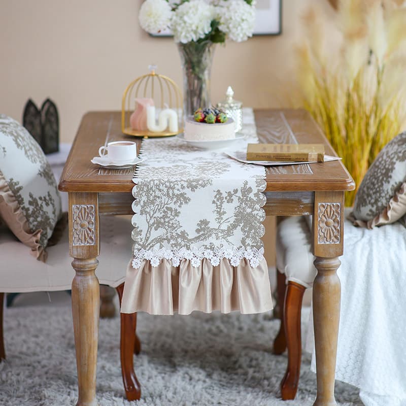 テーブルクロス センタークロス 木のシルエット模様