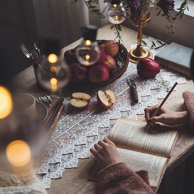 テーブルクロス センタークロス 繊細な花柄レース 