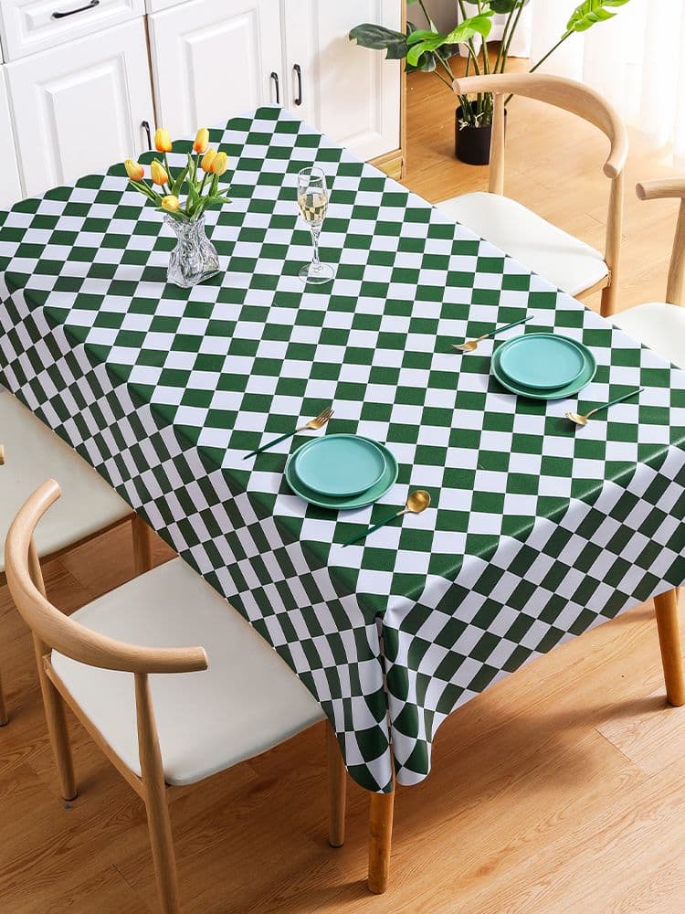 テーブルクロス 市松模様のテーブルコーディネート
