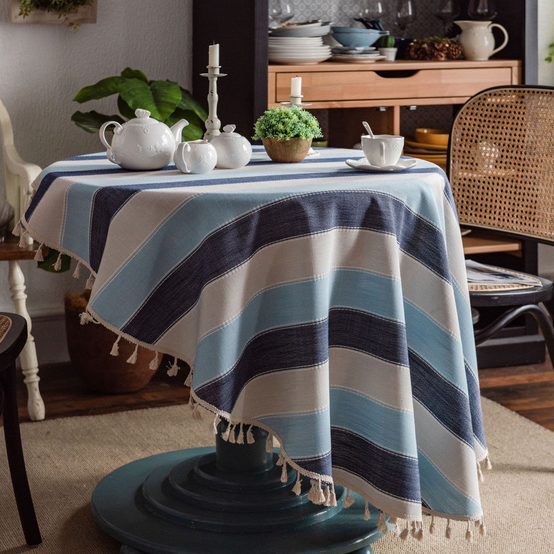 テーブルクロス タッセル付きテーブルクロス