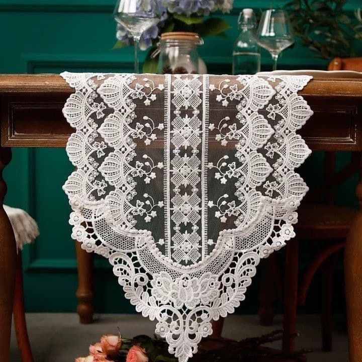 テーブルクロス センタークロス 繊細な花柄レース
