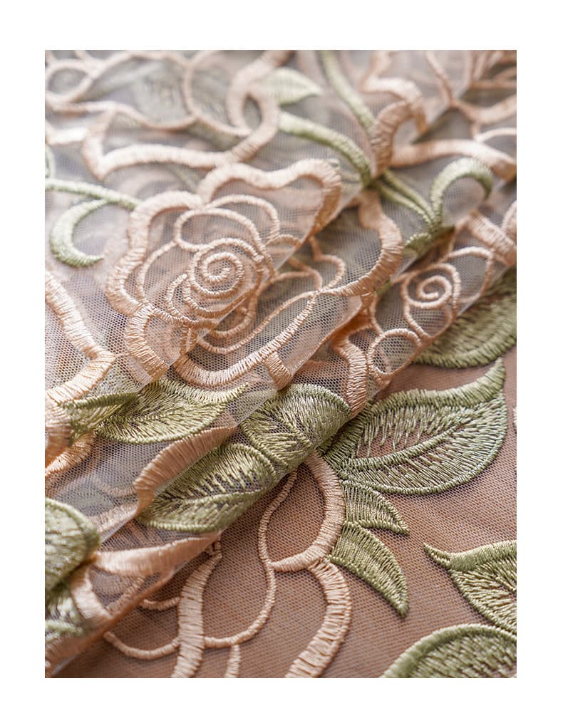 テーブルクロス センタークロス 薔薇刺繍