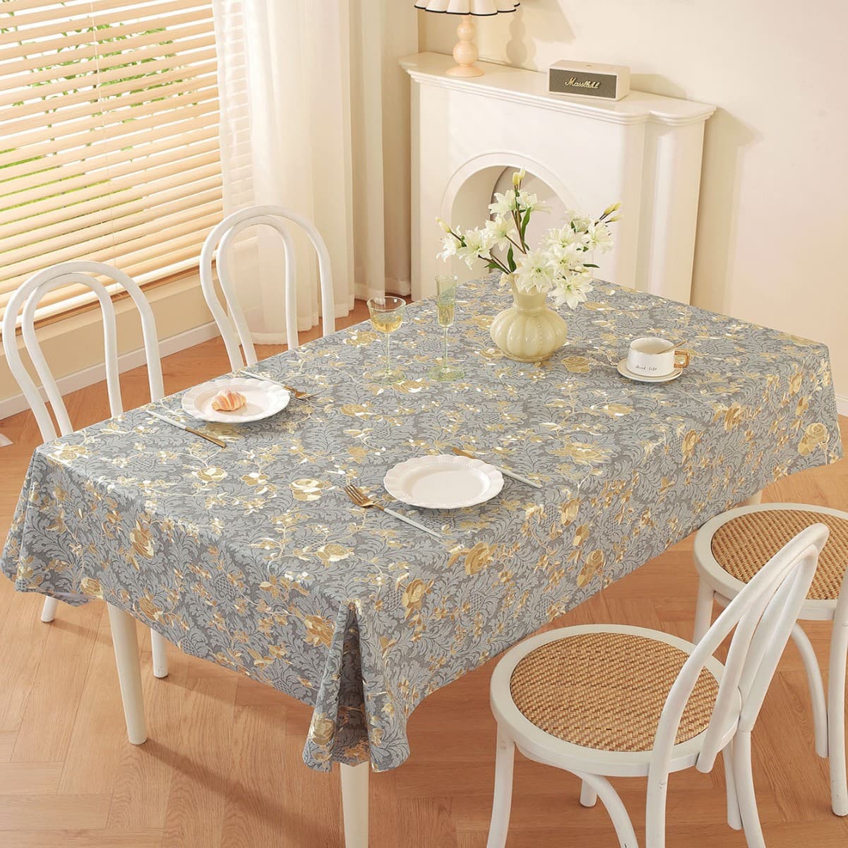 テーブルクロス 優雅な花柄唐草模様のテーブルクロス布