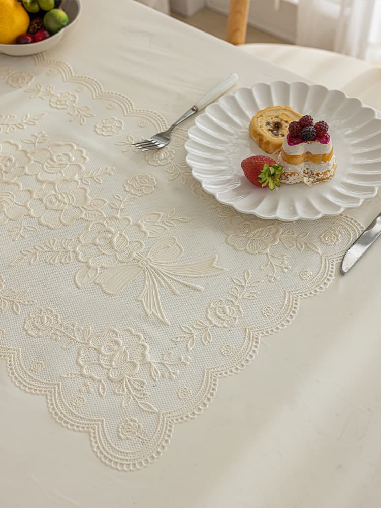 優雅な花柄レース テーブルクロス