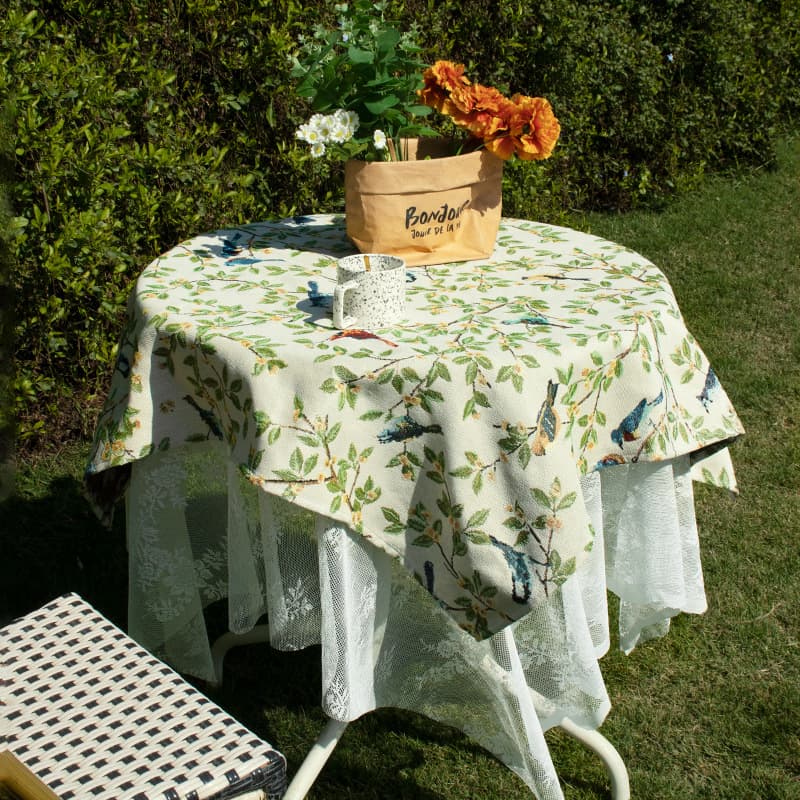 テーブルクロス 小鳥と草花柄ナチュラルガーデンテーブルクロス