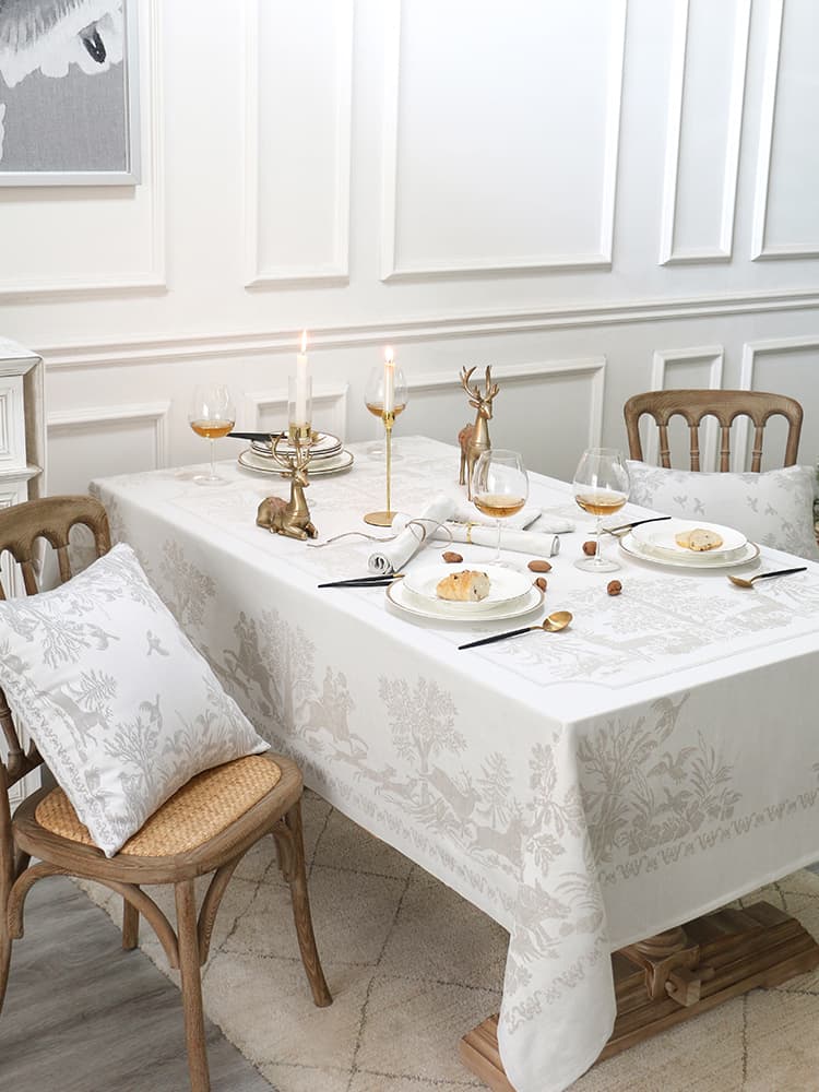 テーブルクロス 森の物語 リネンテーブルクロス