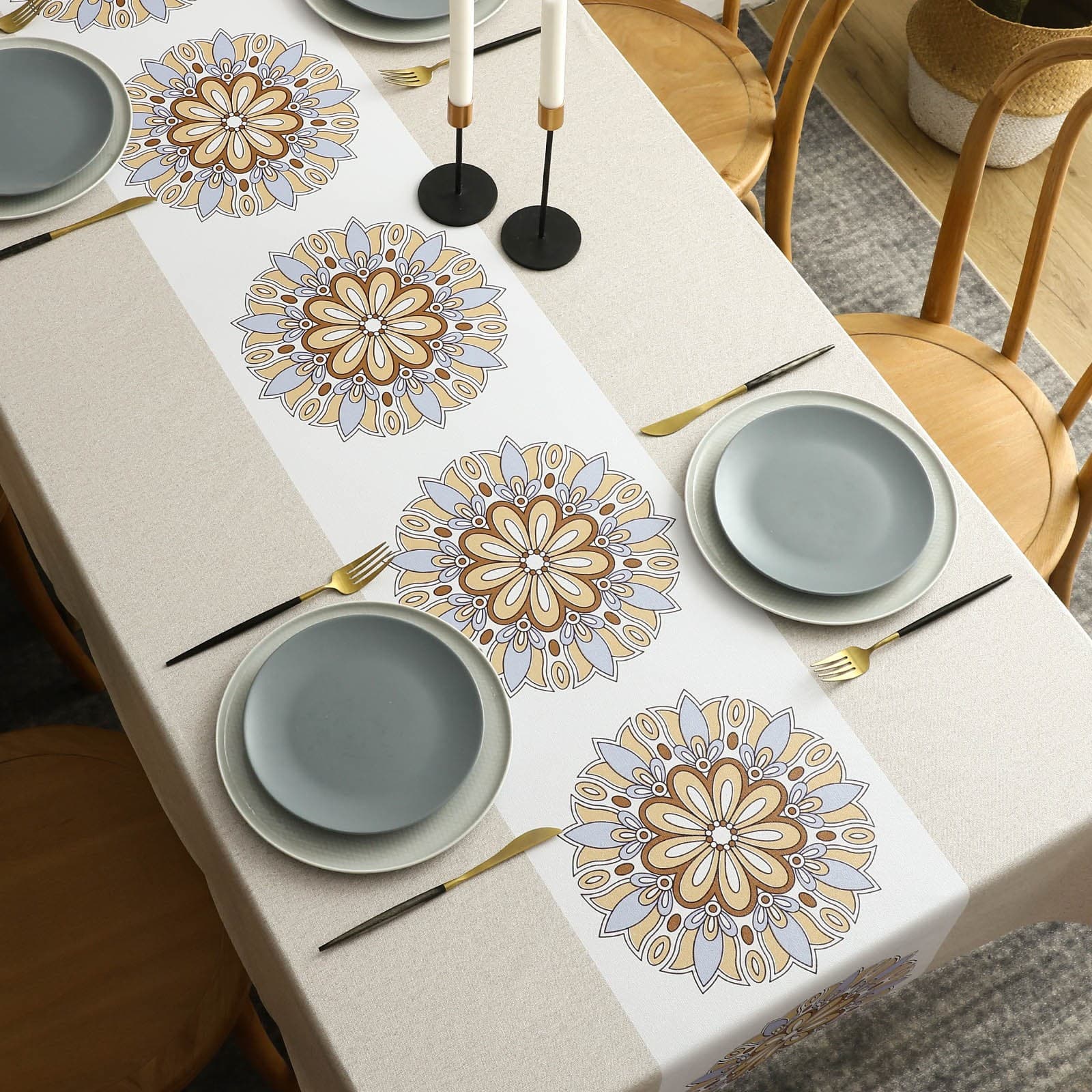 テーブルクロス ビニール 万華鏡模様のテーブルランナー