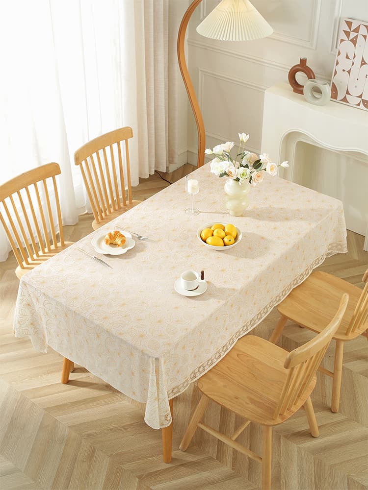 テーブルクロス リーフ柄ゴールド