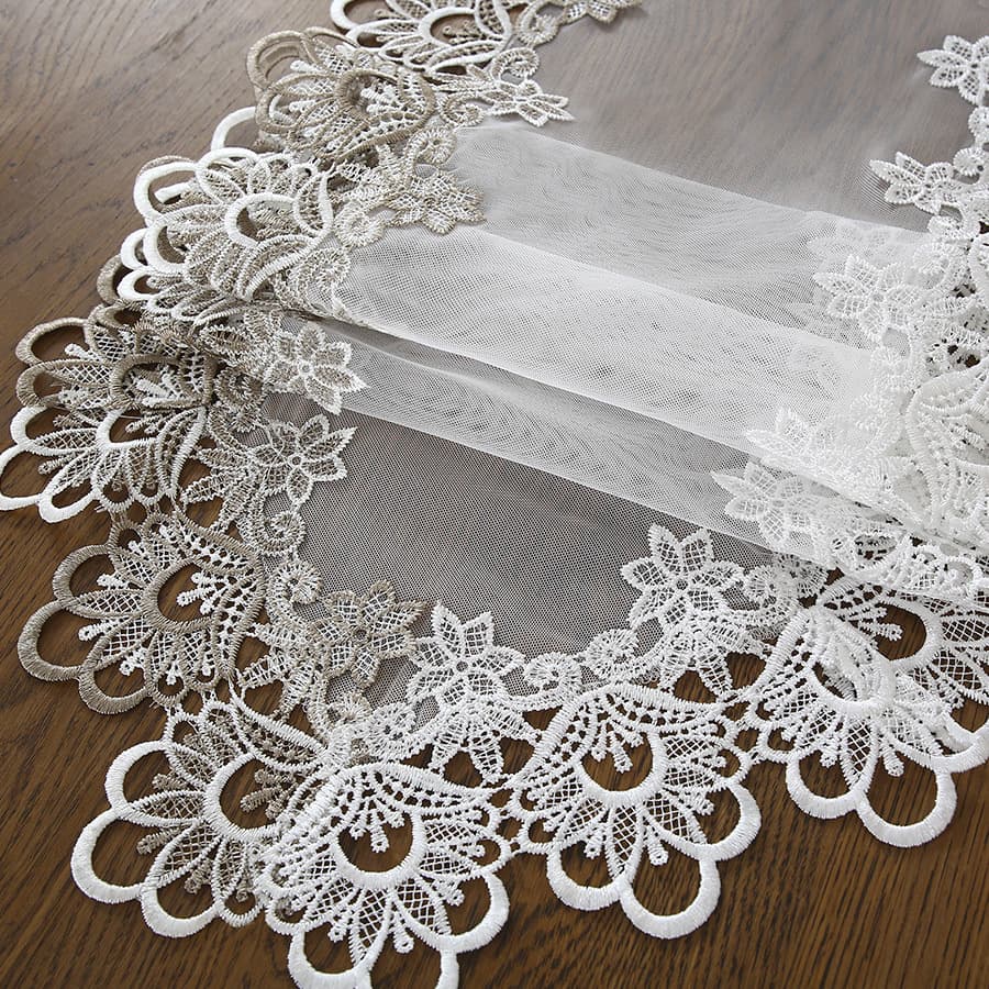 テーブルクロス 花柄刺繍レース縁取り透かし模様センタークロス
