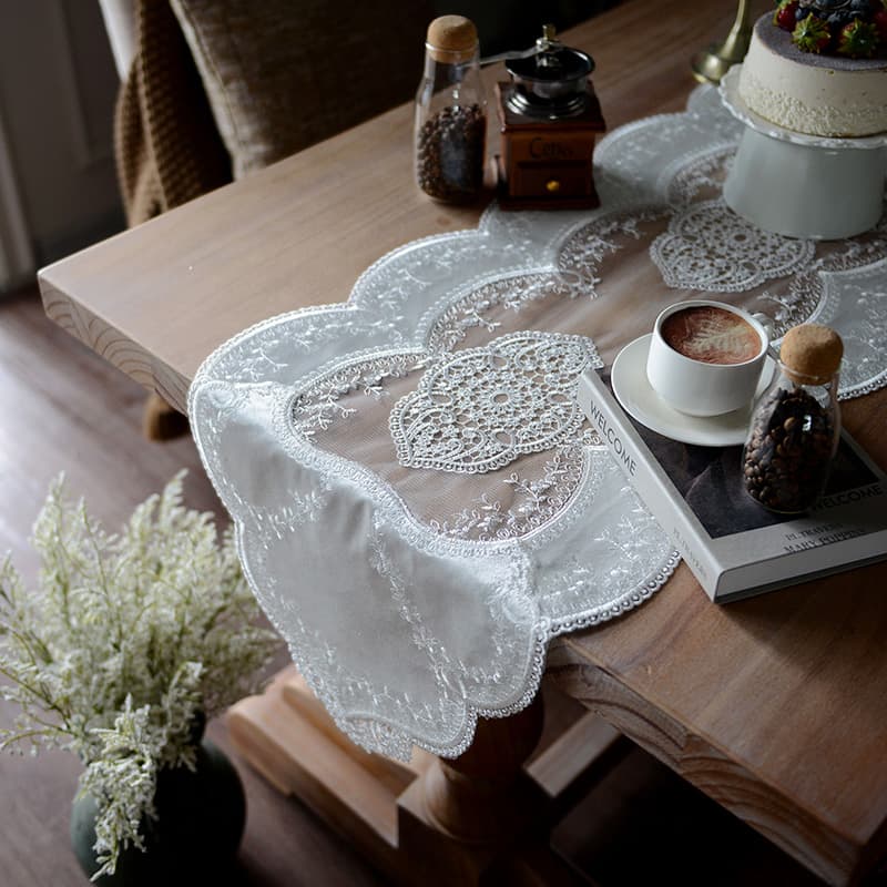 テーブルクロス センタークロス 繊細レース編み模様