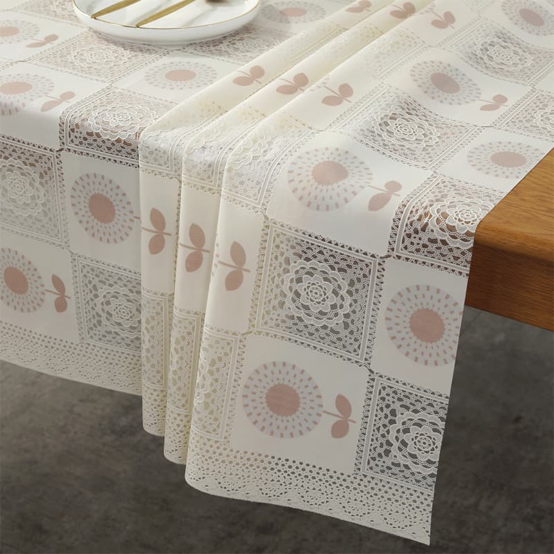 テーブルクロス リーフ柄ゴールド