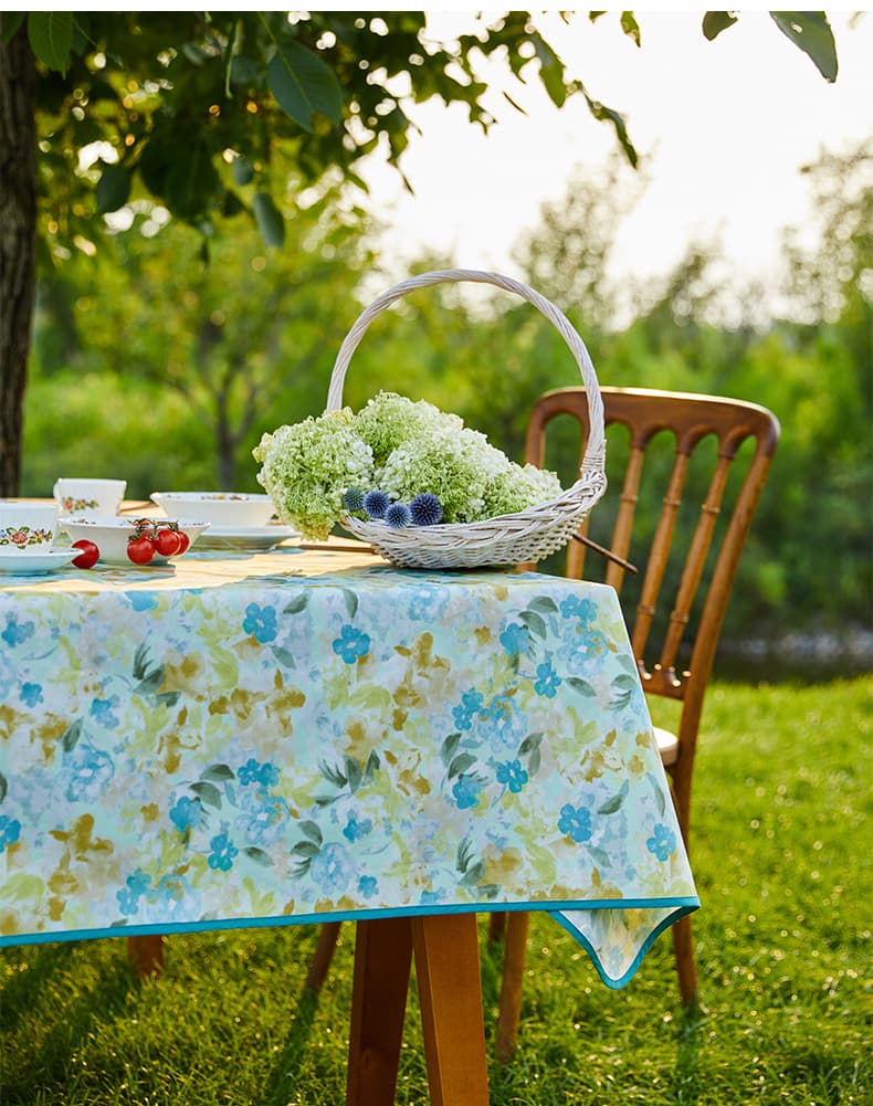 テーブルクロス ビニール 華やかな花柄ビニールクロス