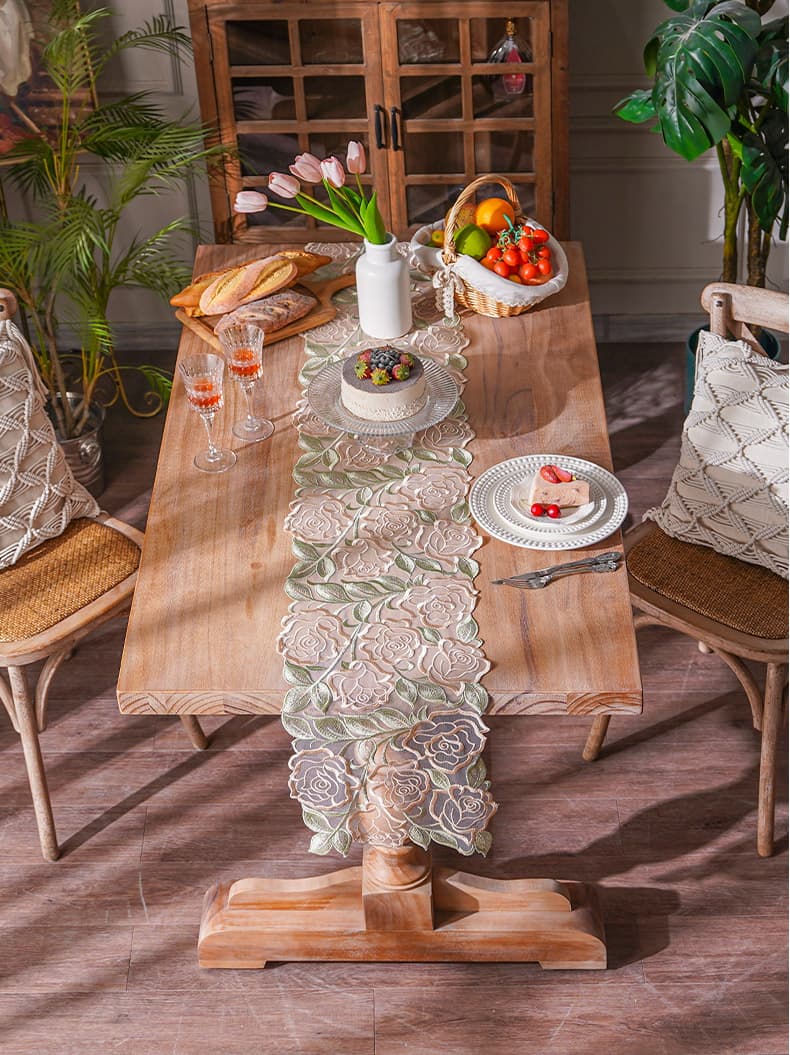 テーブルクロス センタークロス 薔薇刺繍