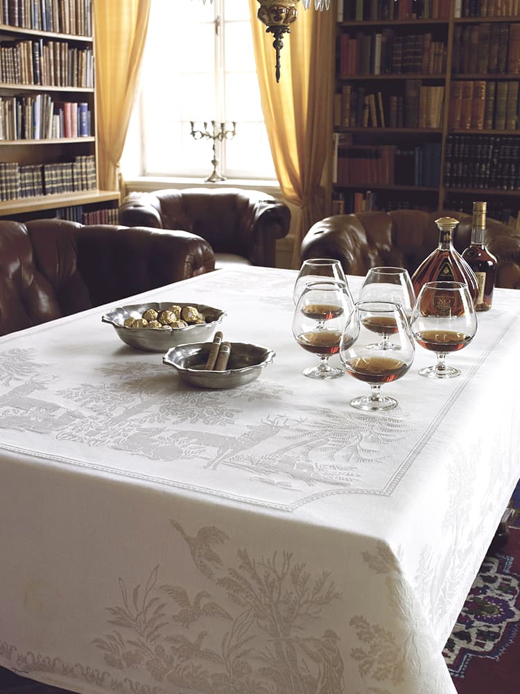 テーブルクロス 森の物語 リネンテーブルクロス