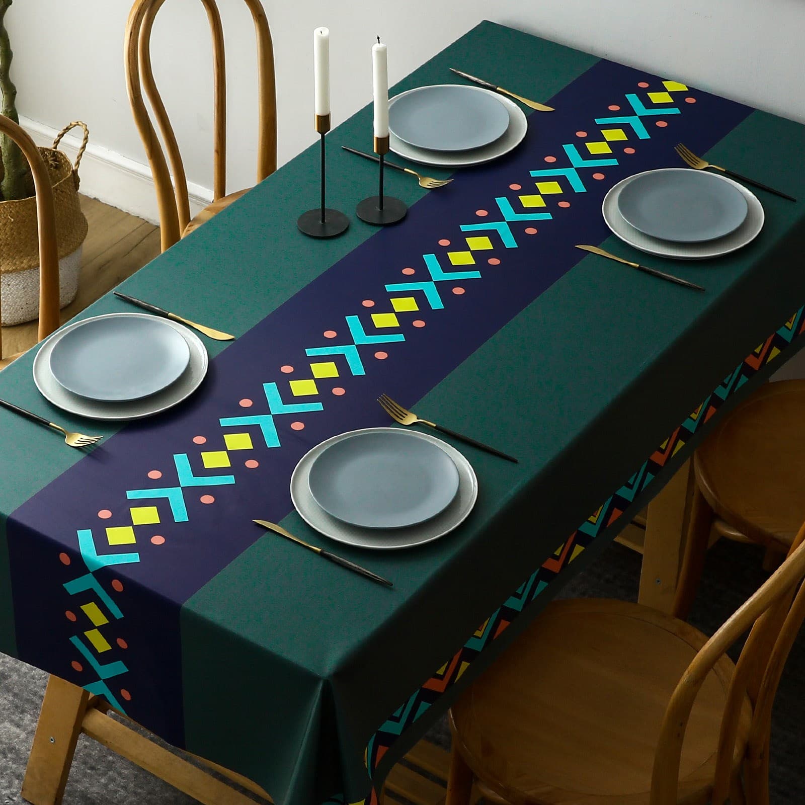 テーブルクロス ビニール 万華鏡模様のテーブルランナー