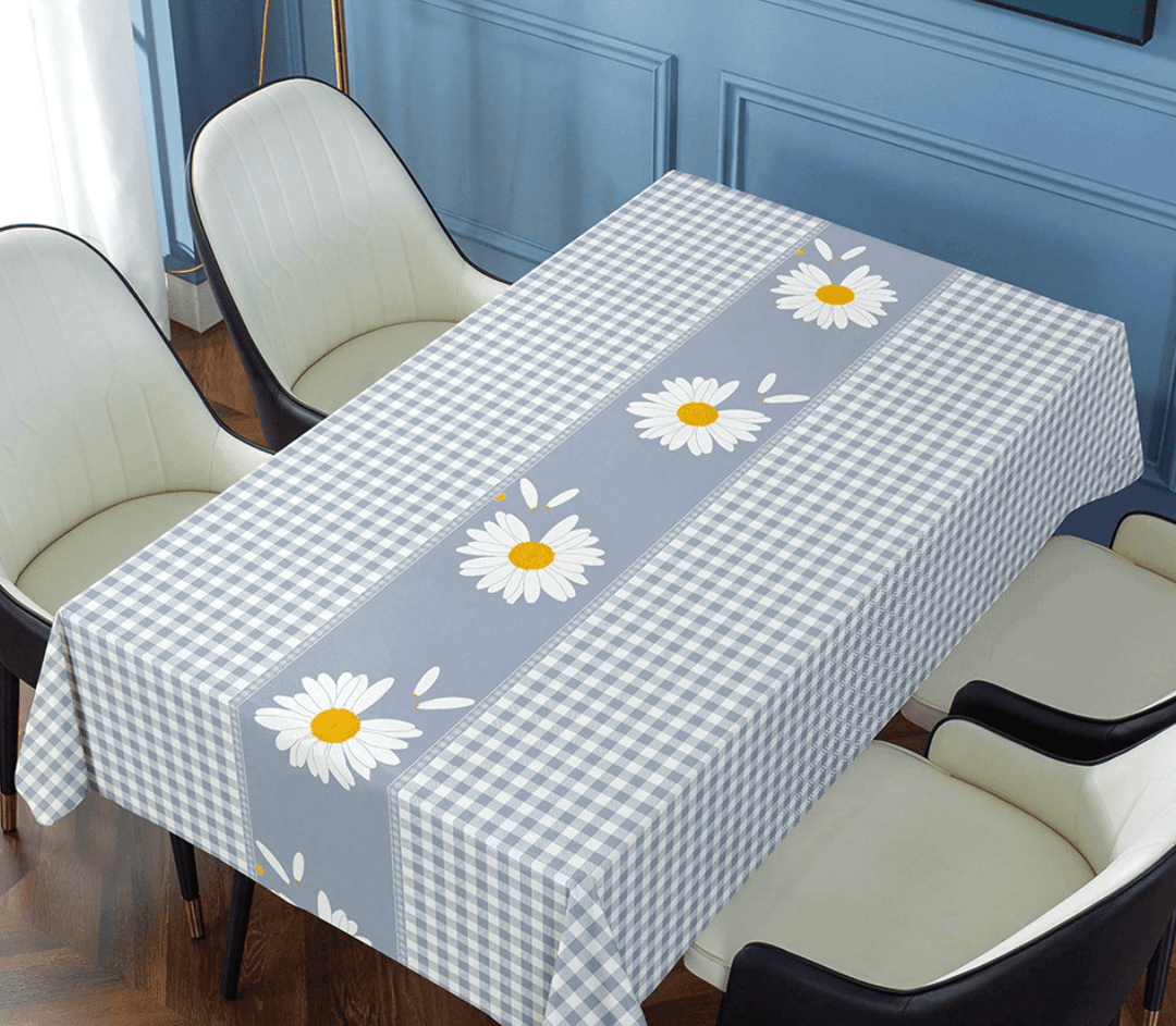 爽やかな水色のクロスでテーブルが癒しの空間に変わる!毎日の食事時間が特別になる5選